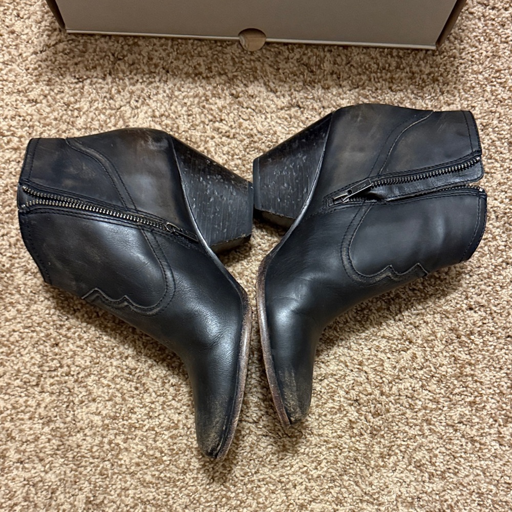 🍁 Frye: Reina Bootie - Picture 4 of 9